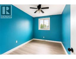 Primary Bedroom - 899 Stone Church Road E Unit# 1, Hamilton, ON L8W1B2 Photo 9