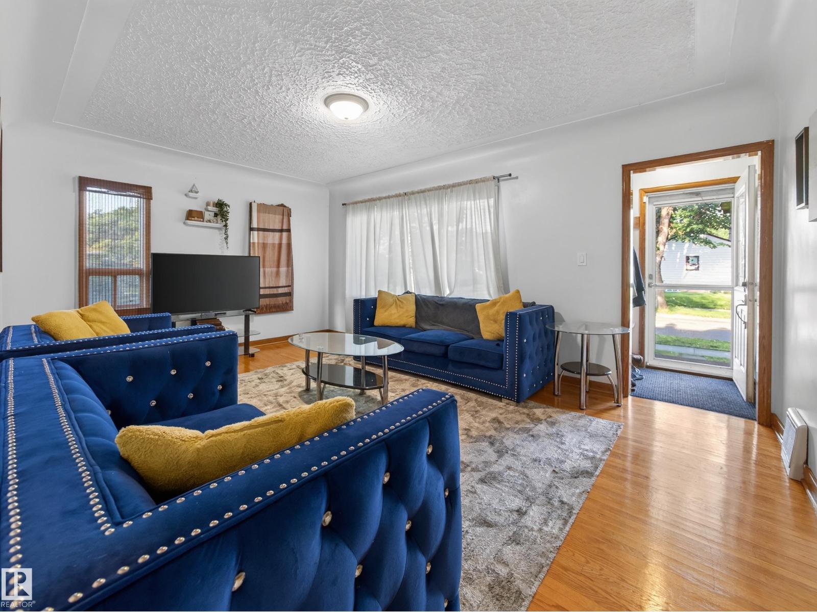 12403 92 ST NW - 4