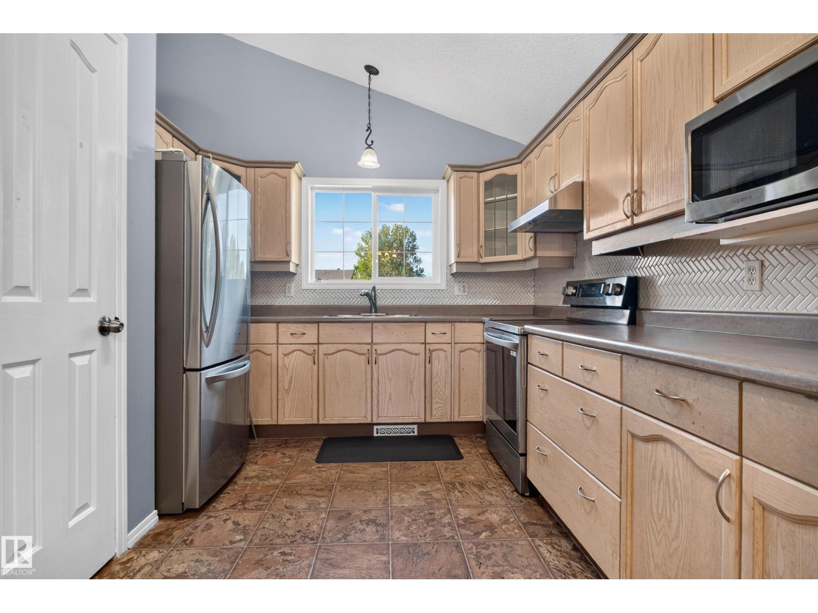 13803 130A AV NW - 18