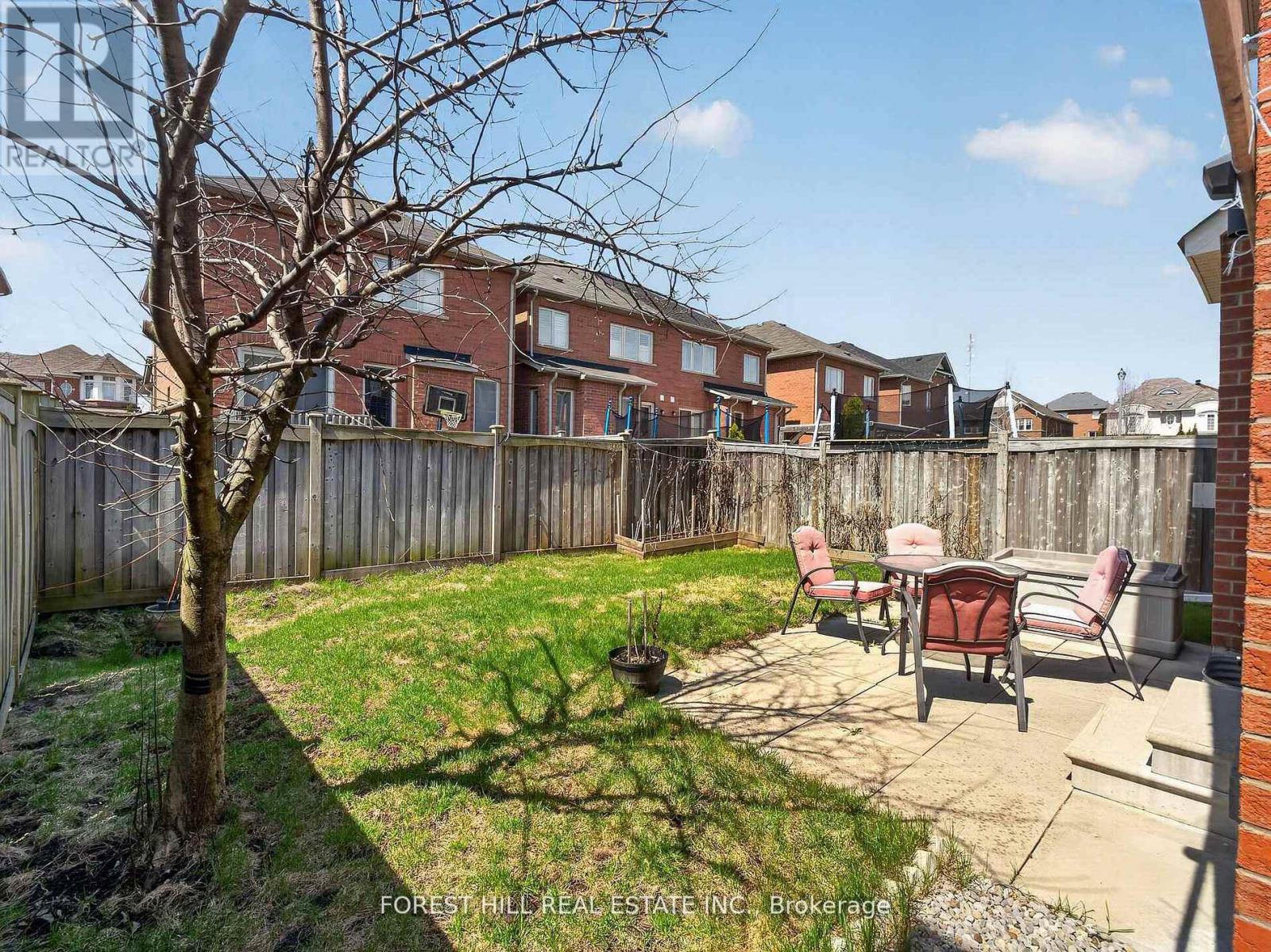12 STOOKES CRESCENT - 39