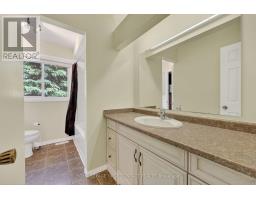 60 Willow Landing Road, Springwater, ON L9X0P9 Photo 16