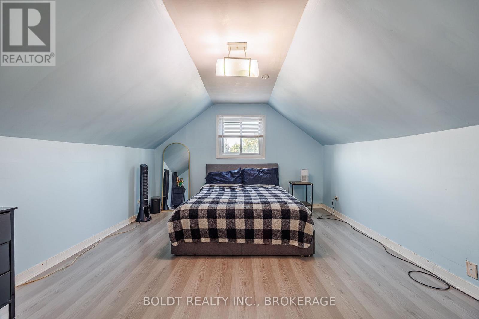 20 STUART AVENUE - 12