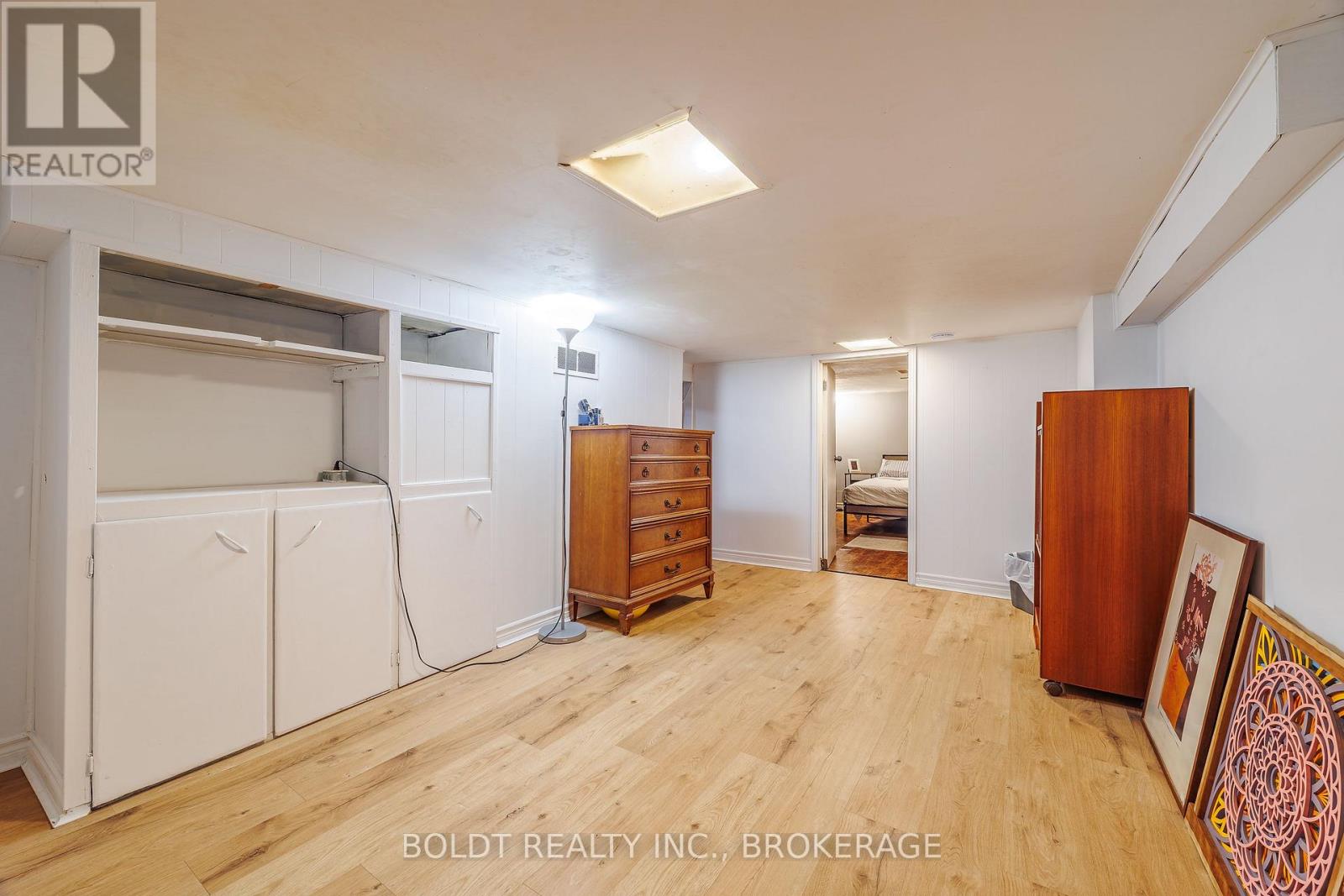 20 STUART AVENUE - 16