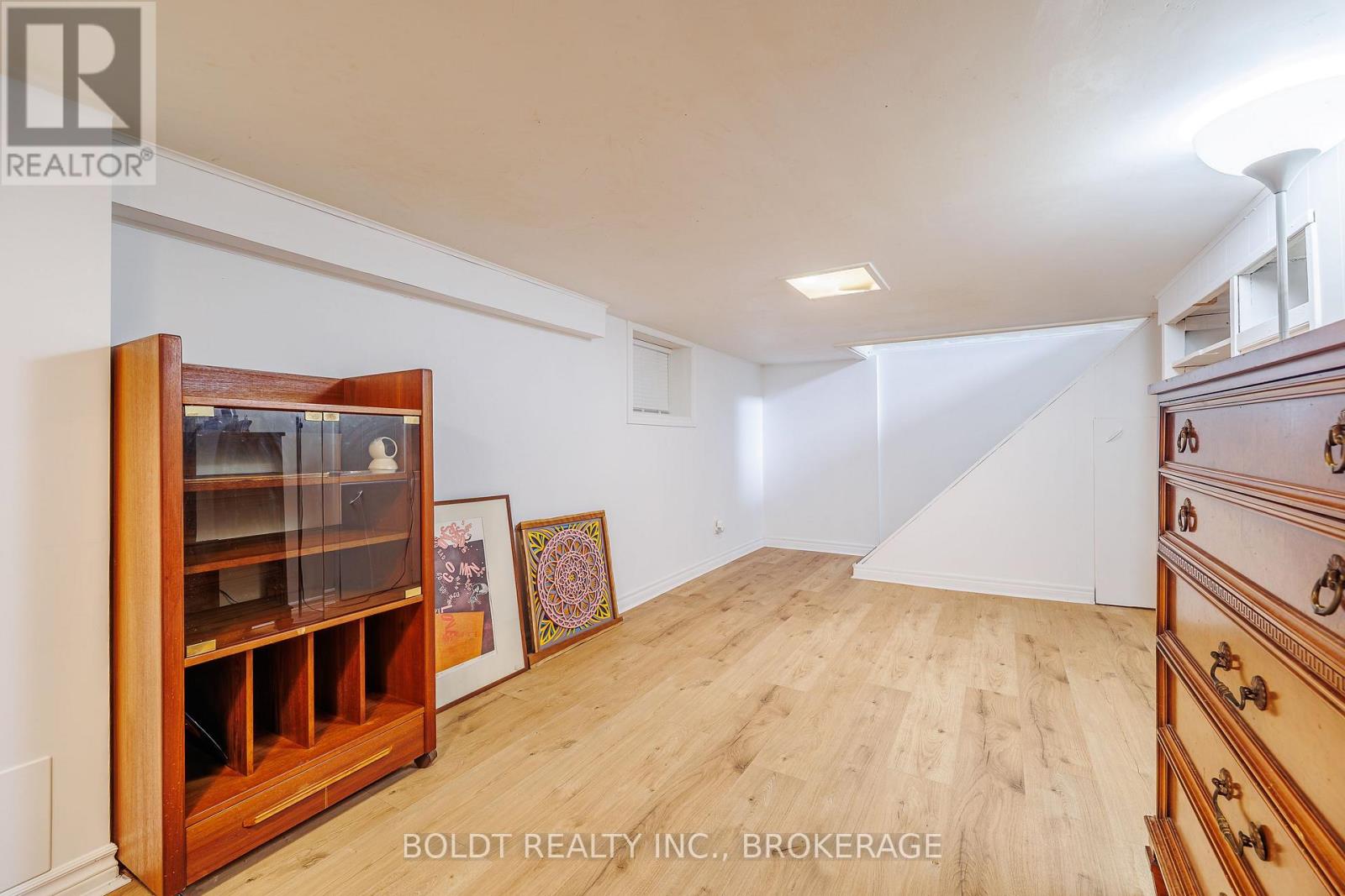 20 STUART AVENUE - Image 17