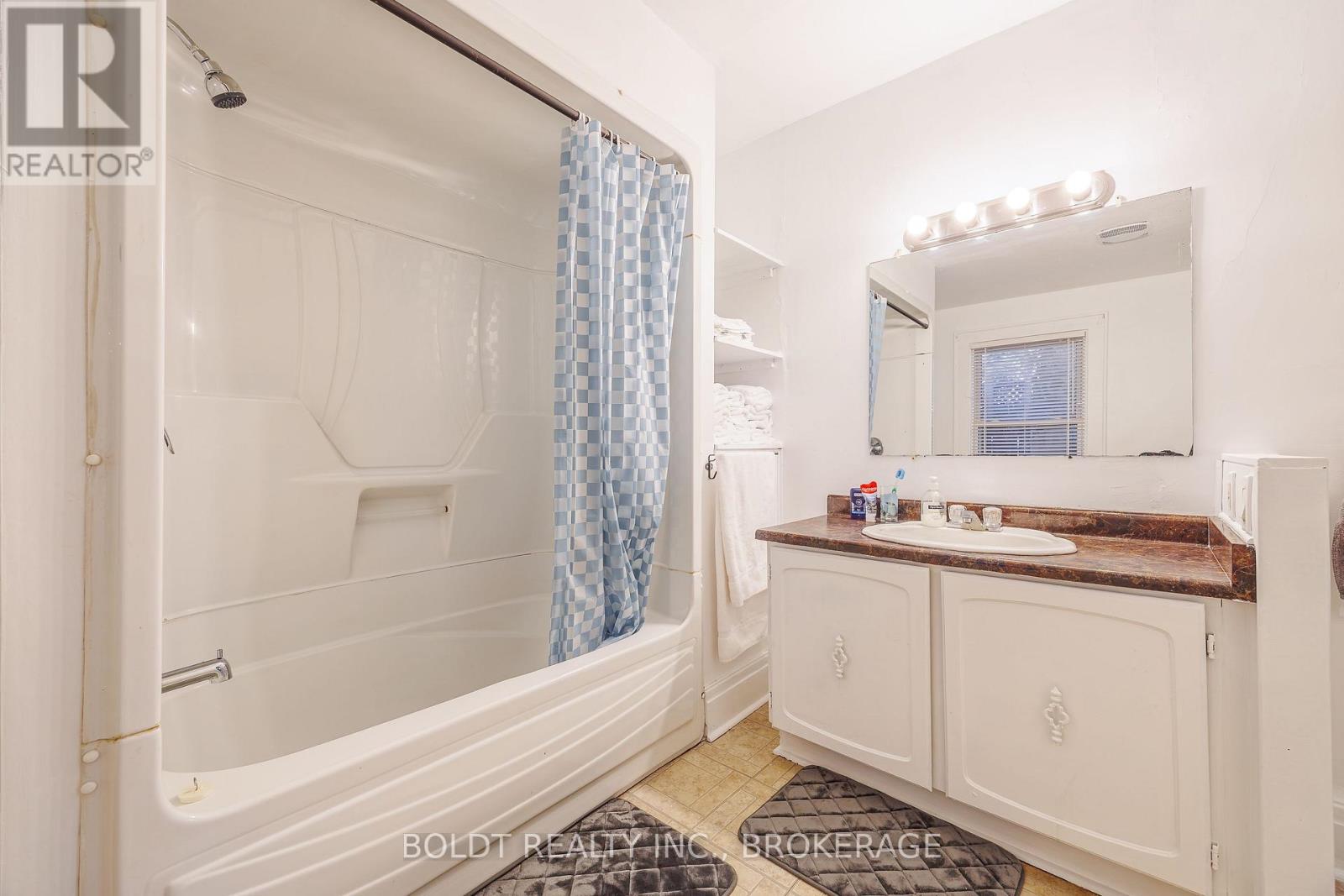 20 STUART AVENUE - Image 8