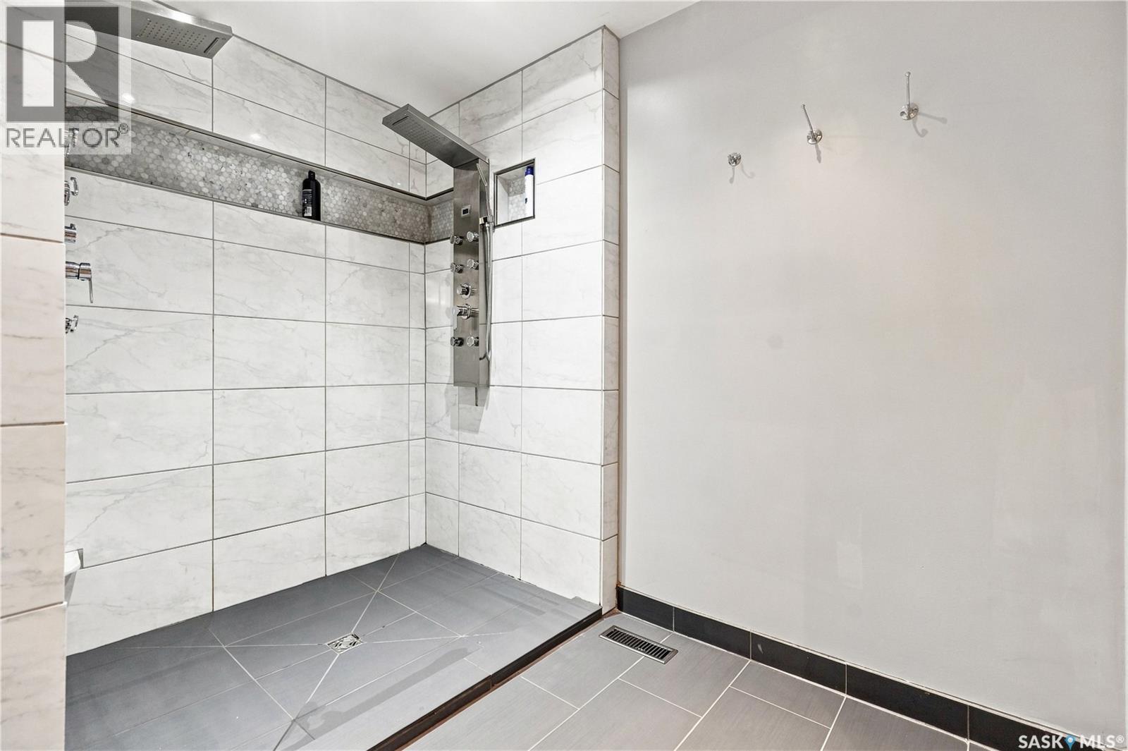 3742 Wetmore STREET - 35