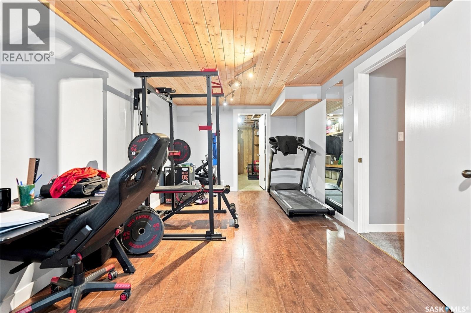 3742 Wetmore STREET - 52