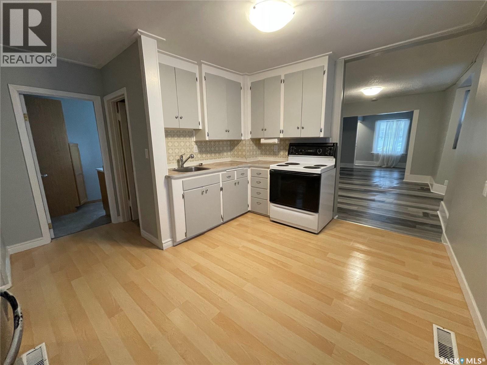 1331 B AVENUE N - Image 21
