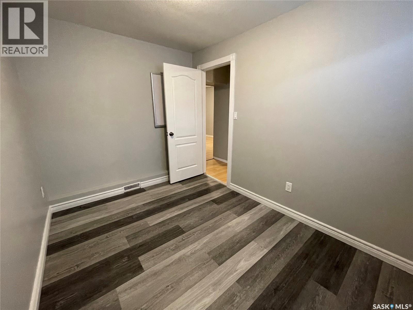 1331 B AVENUE N - Image 28