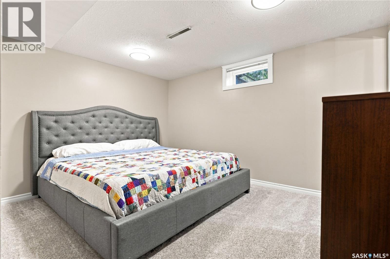 58 Moxon CRESCENT - 46