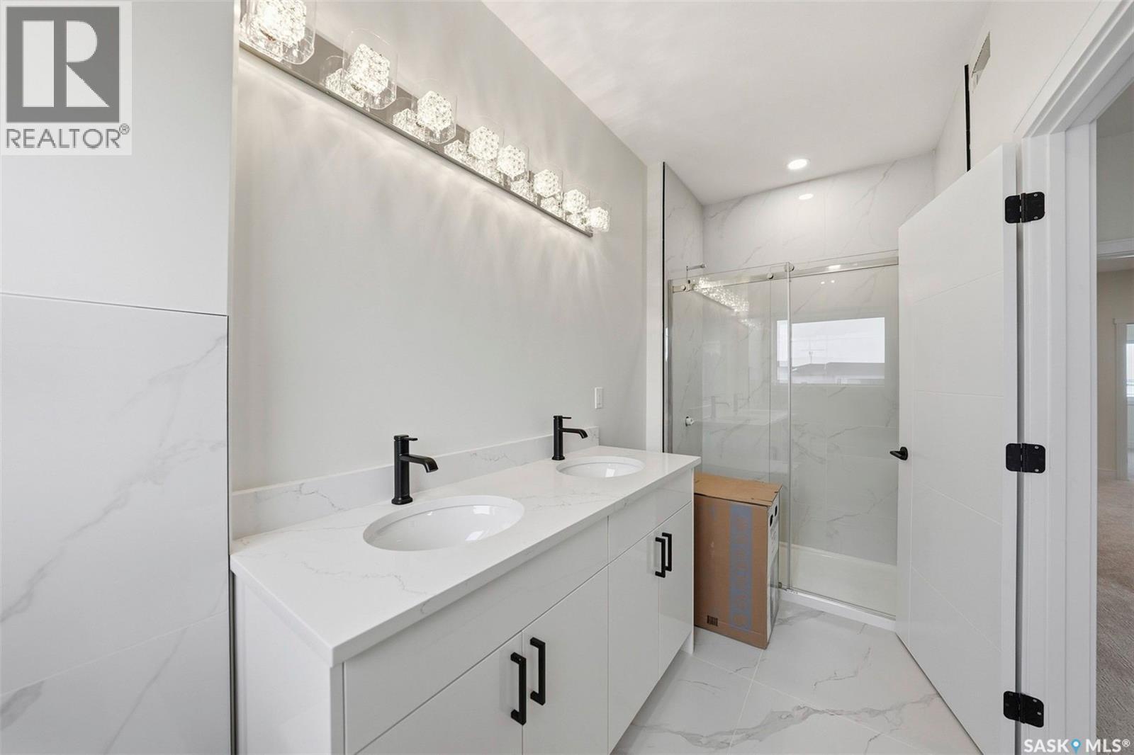 335 Sharma CRESCENT - Image 26