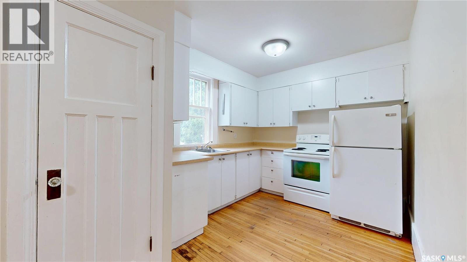 2212 MONTREAL STREET - 11