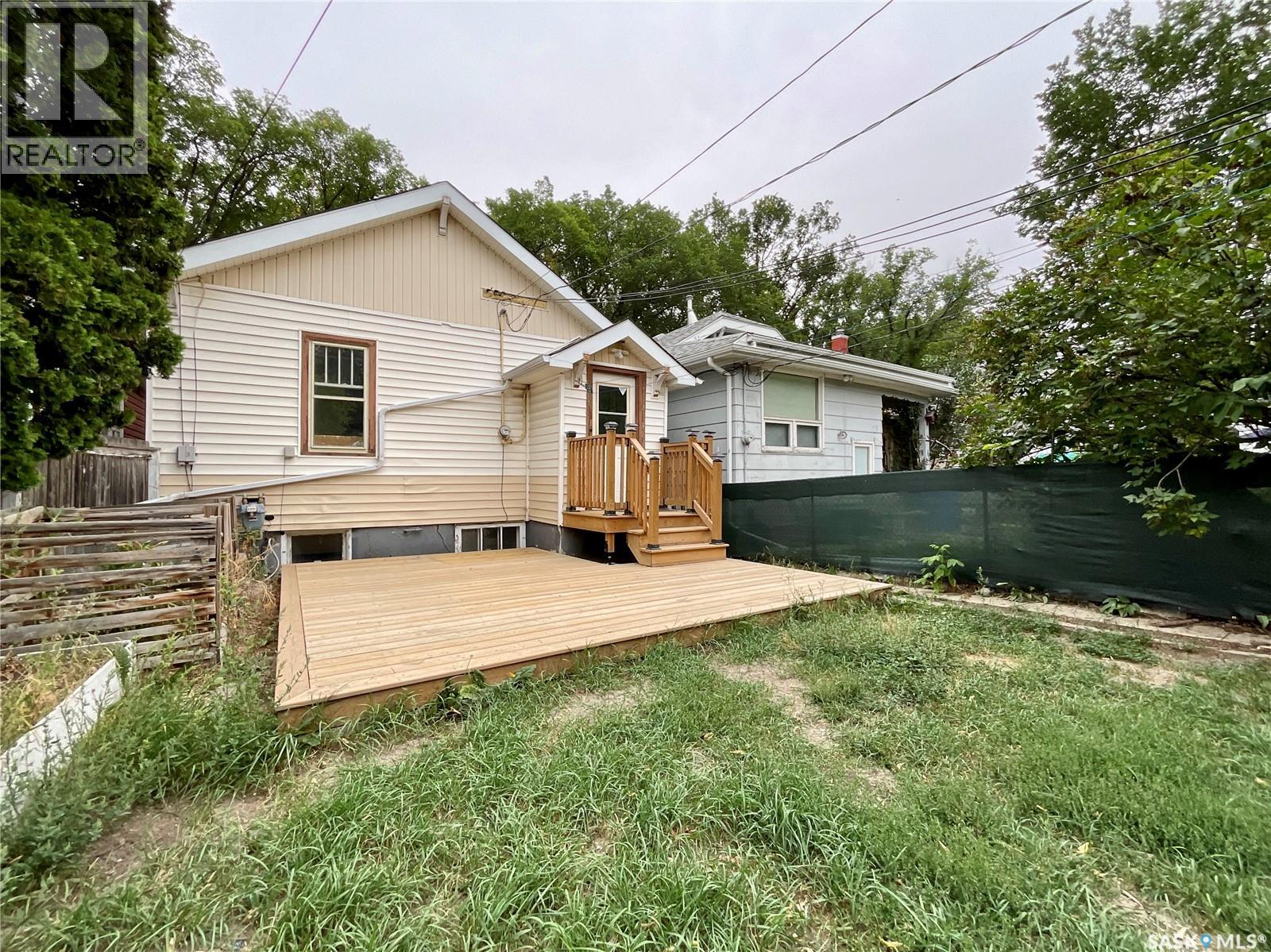 2212 MONTREAL STREET - Image 24