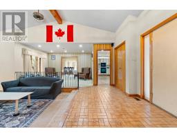 Living room - 17940 Airport Road, Caledon, ON L7K2G8 Photo 9