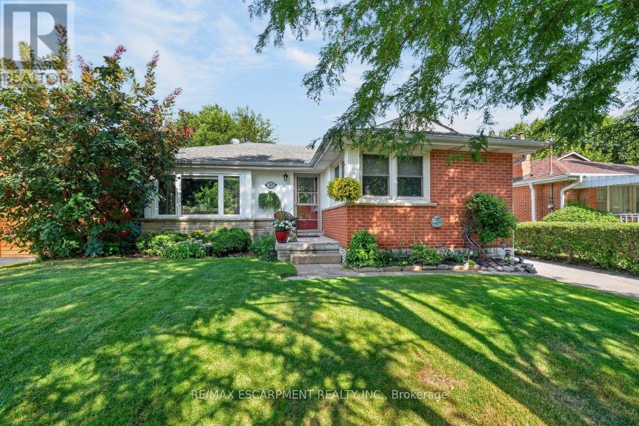 Photo of 465 Springbank Crescent