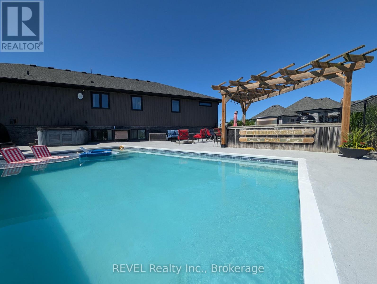 221 FARR STREET - Image 38