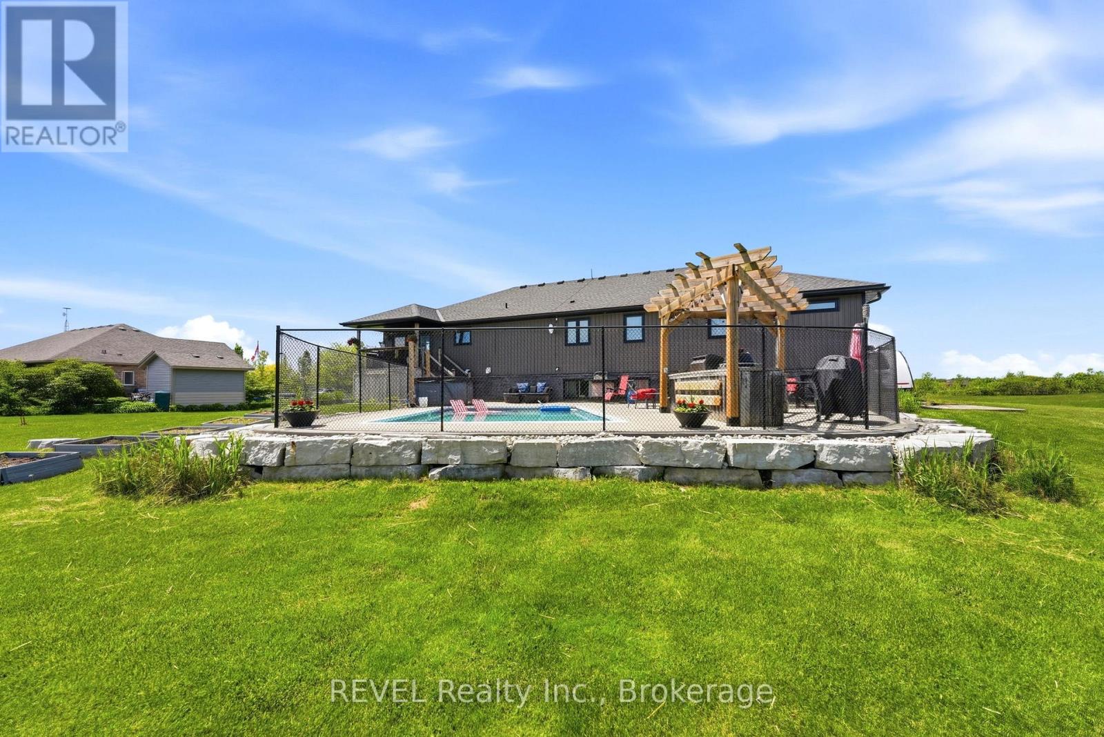221 FARR STREET - Image 46