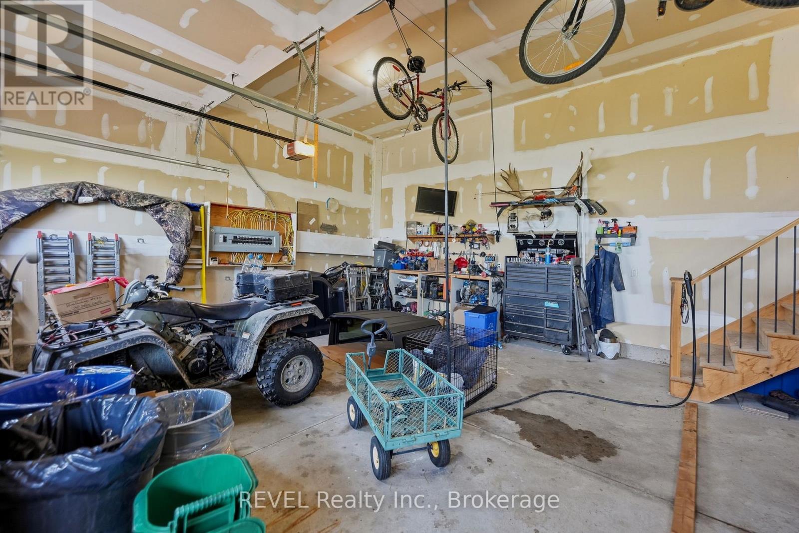 221 FARR STREET - 50
