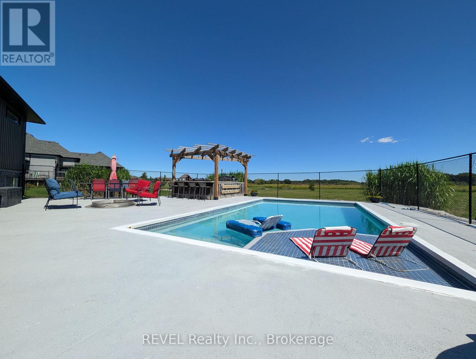 221 FARR STREET - Image 37