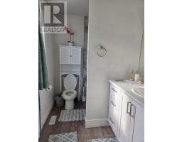 20 Helen Court, Central Elgin, ON N0L1B0 Photo 11