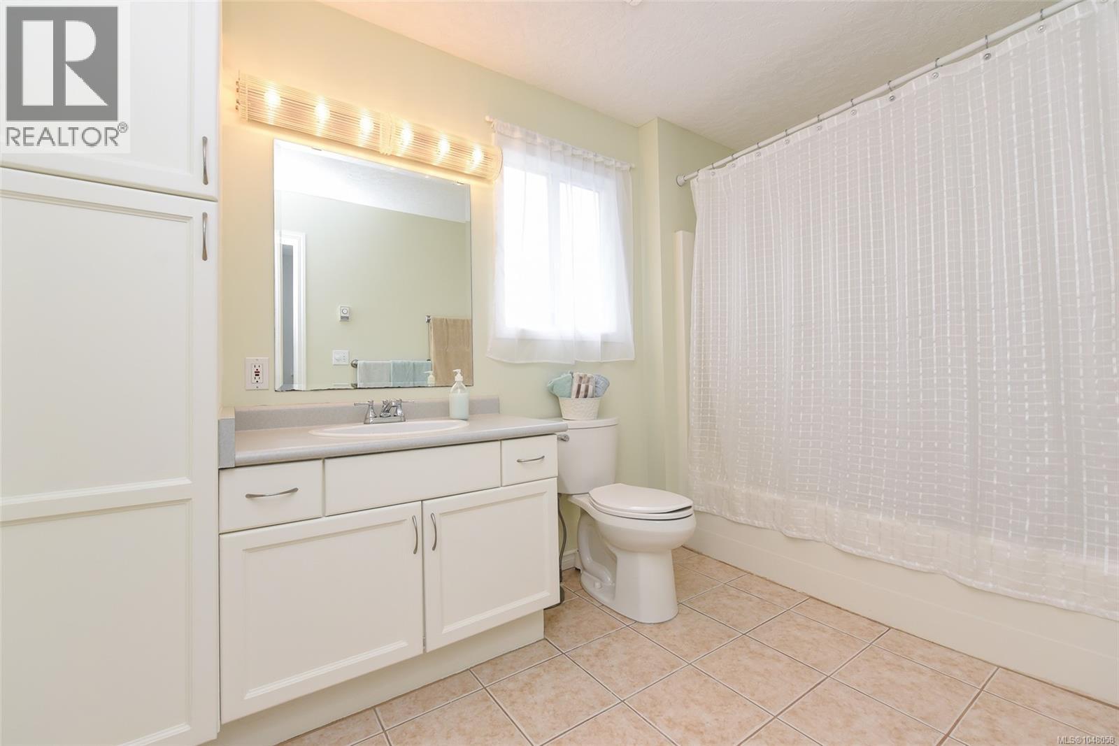 #B 2284 1st St - 20