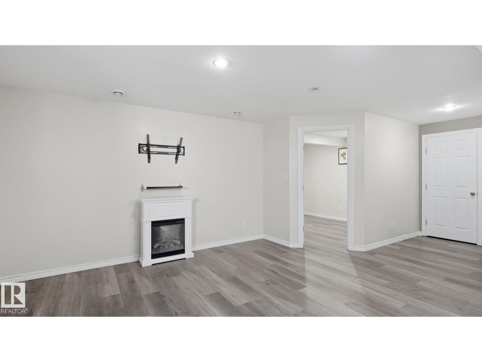 3613 167A AV NW - 38