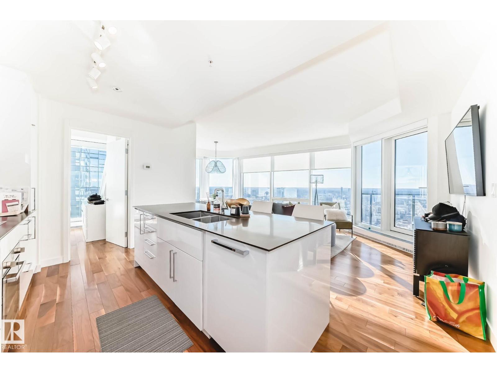 #3710 10360 102 ST NW - 14