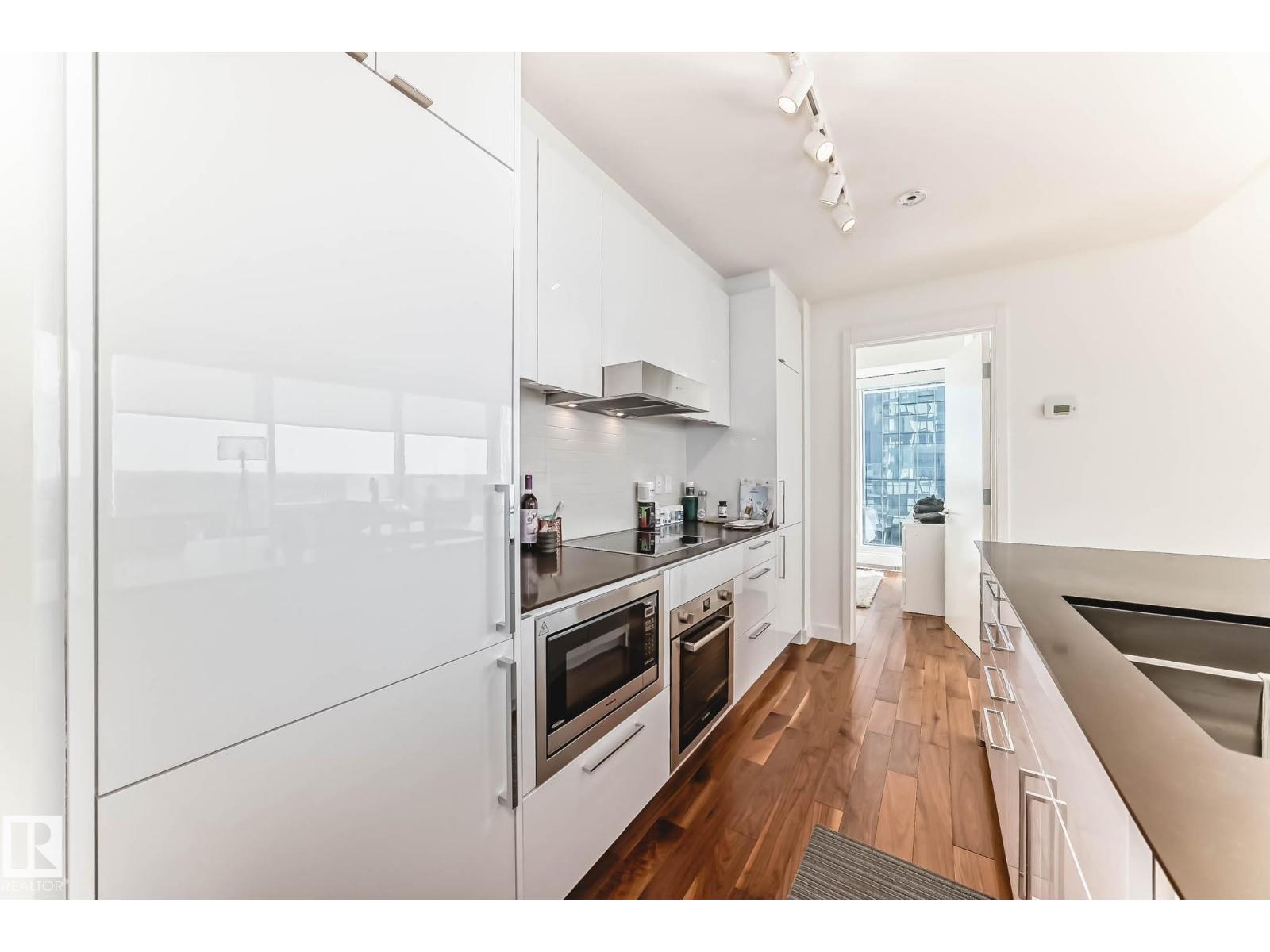 #3710 10360 102 ST NW - 11