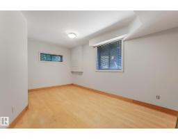 9404 100a Av Nw, Edmonton, AB T5H4S2 Photo 64