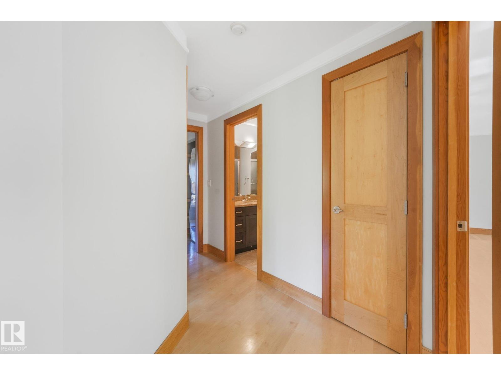 9404 100A AV NW - 41