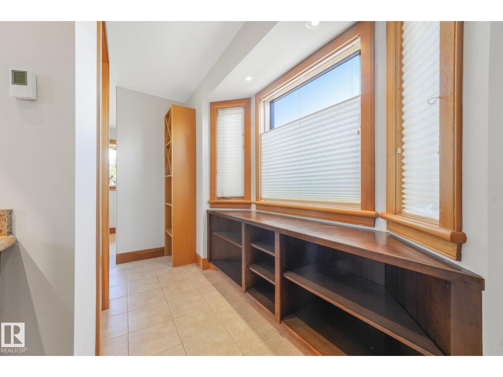 9404 100A AV NW - 56