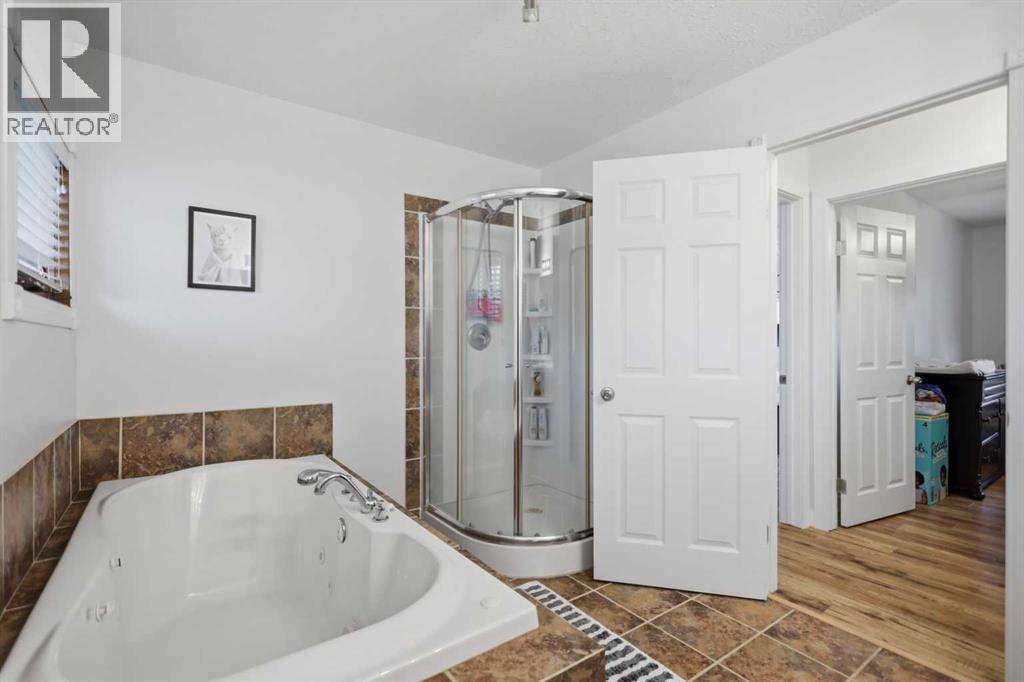 Listing photo – 5526 49 Avenue, Lacombe