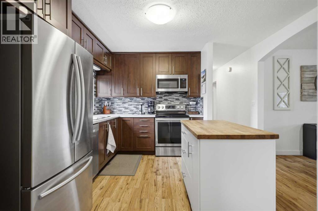 Listing photo – 5526 49 Avenue, Lacombe