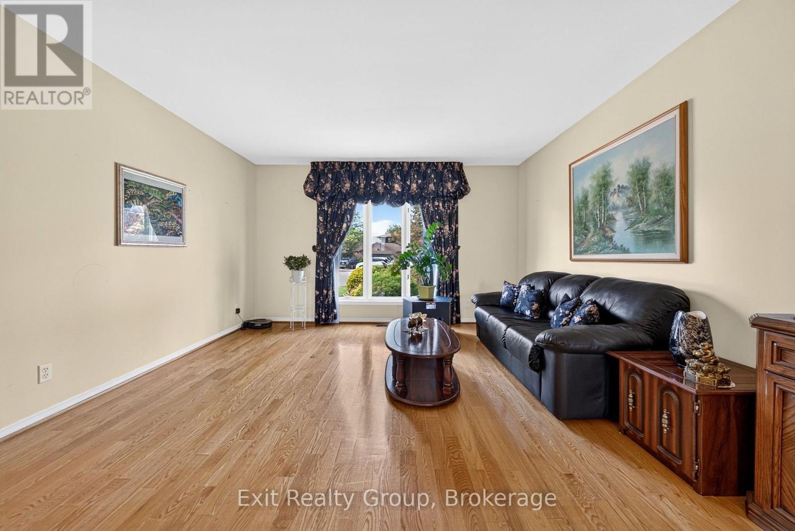 3 FLEMING ROAD - Image 9