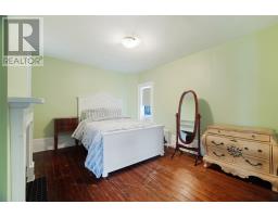 110 Pleasant Street thumbnail 19