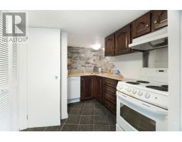 110 Pleasant Street thumbnail 31