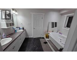 4pc Bathroom - 419 Kenex Place, Nobleford, AB T0L1S0 Photo 10