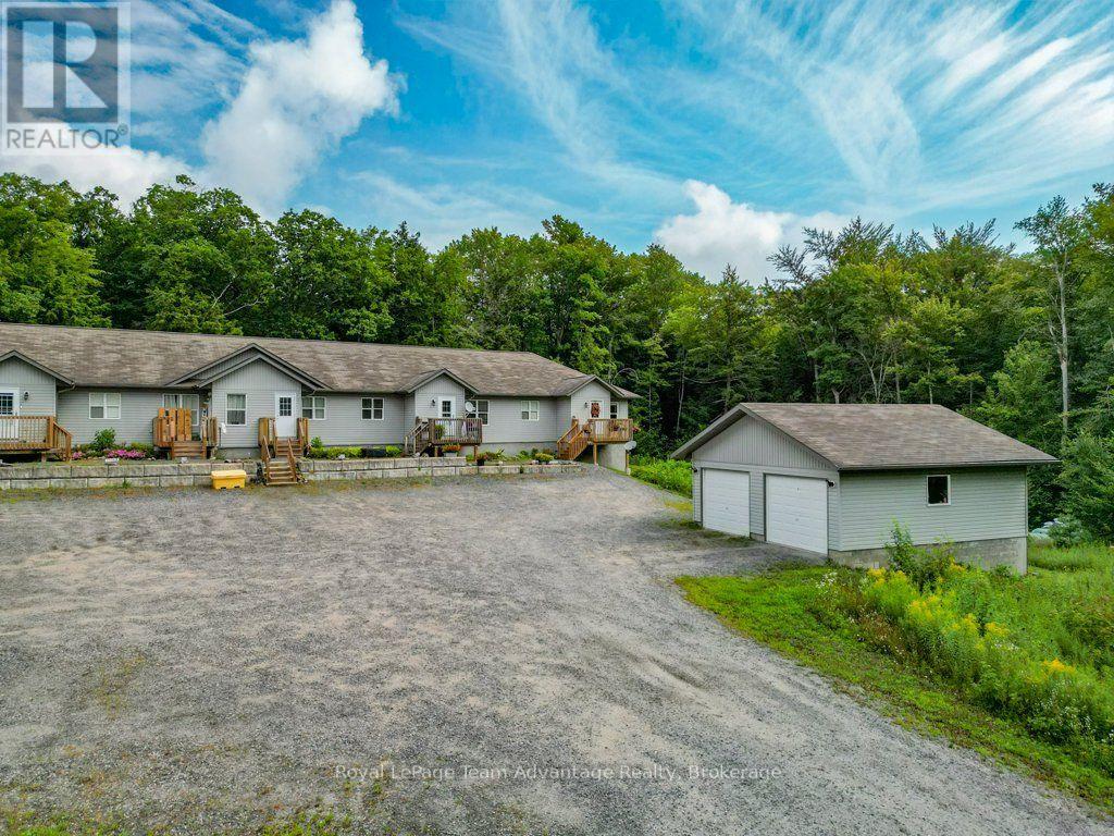 #5 45 SEGUIN PLACE - 1