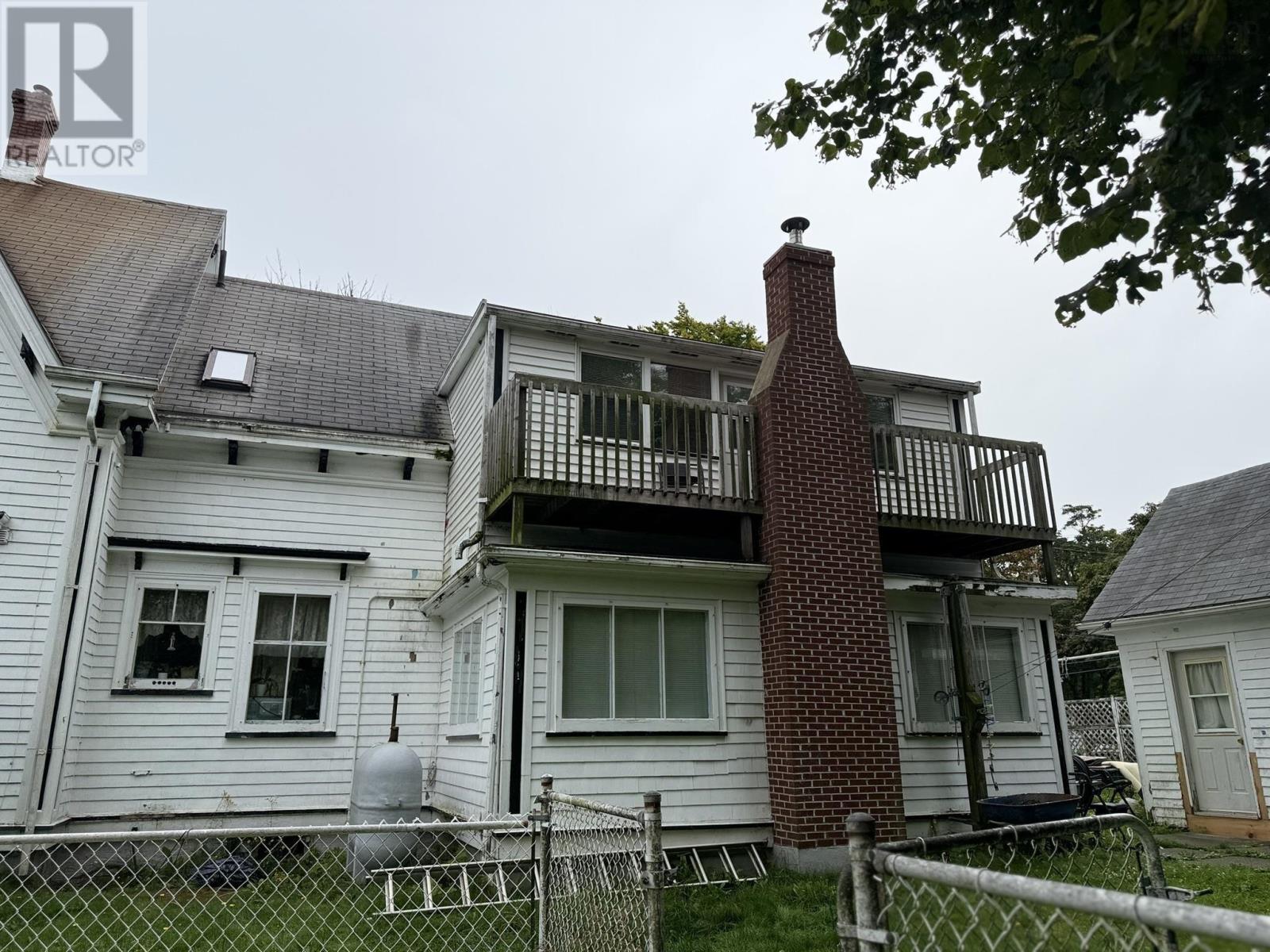 55 Forest Street - Image 6
