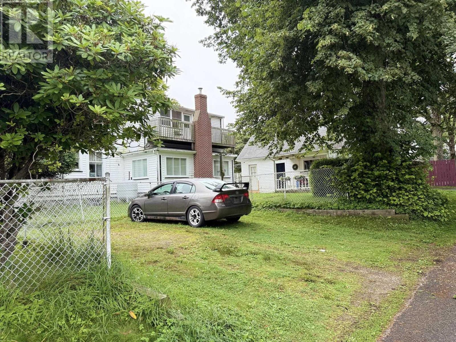 55 Forest Street - Image 4