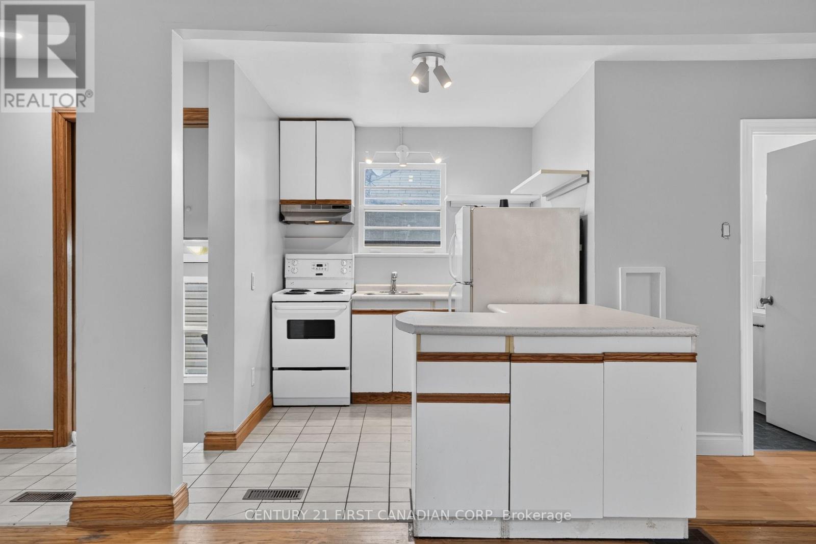 244 EDINBURGH STREET - 10