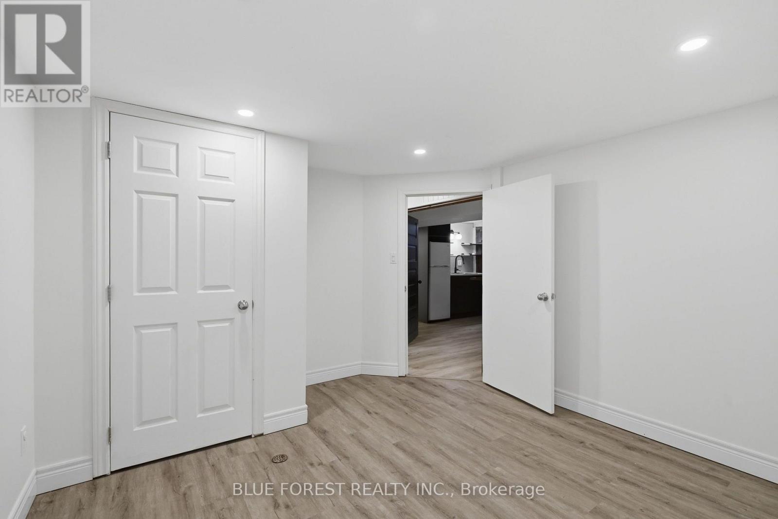 83 AMY CRESCENT - Image 29