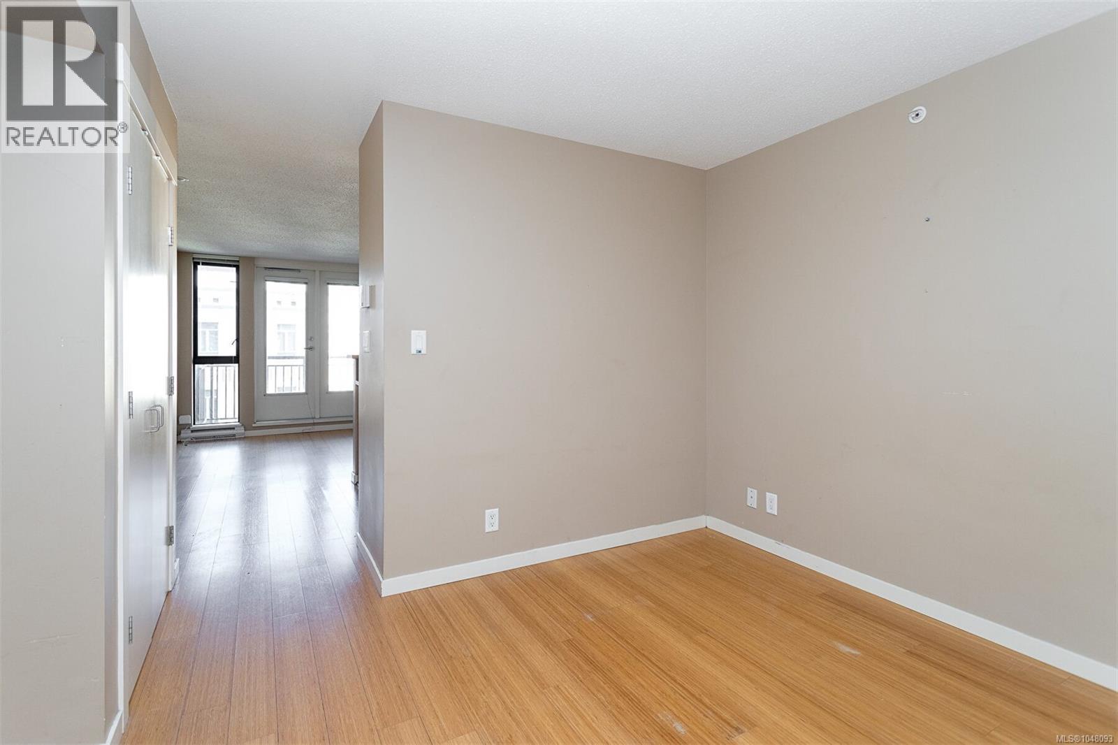 604 751 Fairfield Road, Victoria