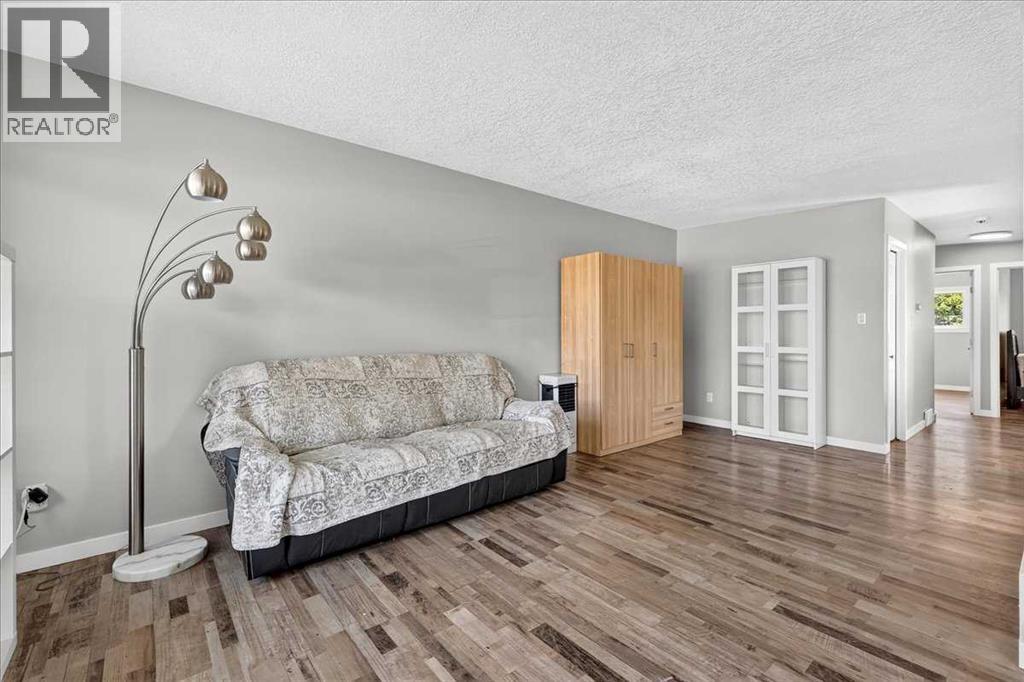 4309 26 Avenue SE - 6