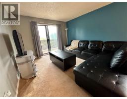 185 Chamberlain Crescent Unit# 302, Tumbler Ridge, BC V0C2W0 Photo 9