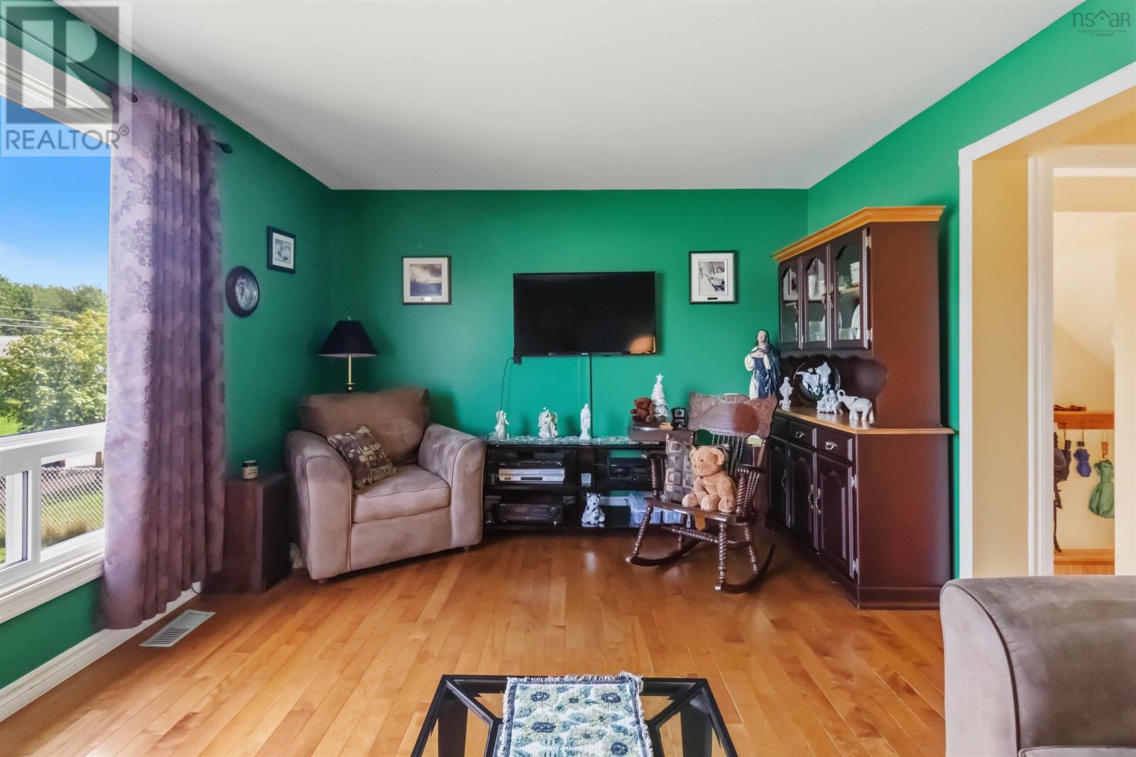 126 Poplar Drive - Image 6