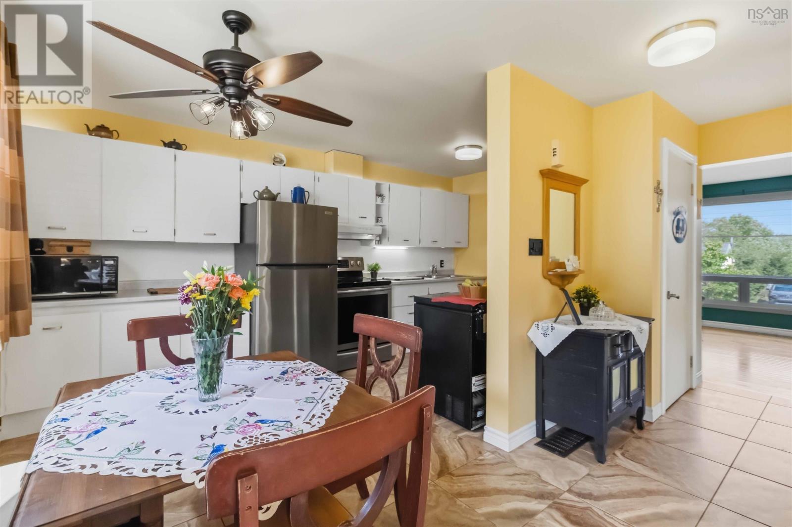 126 Poplar Drive - Image 9
