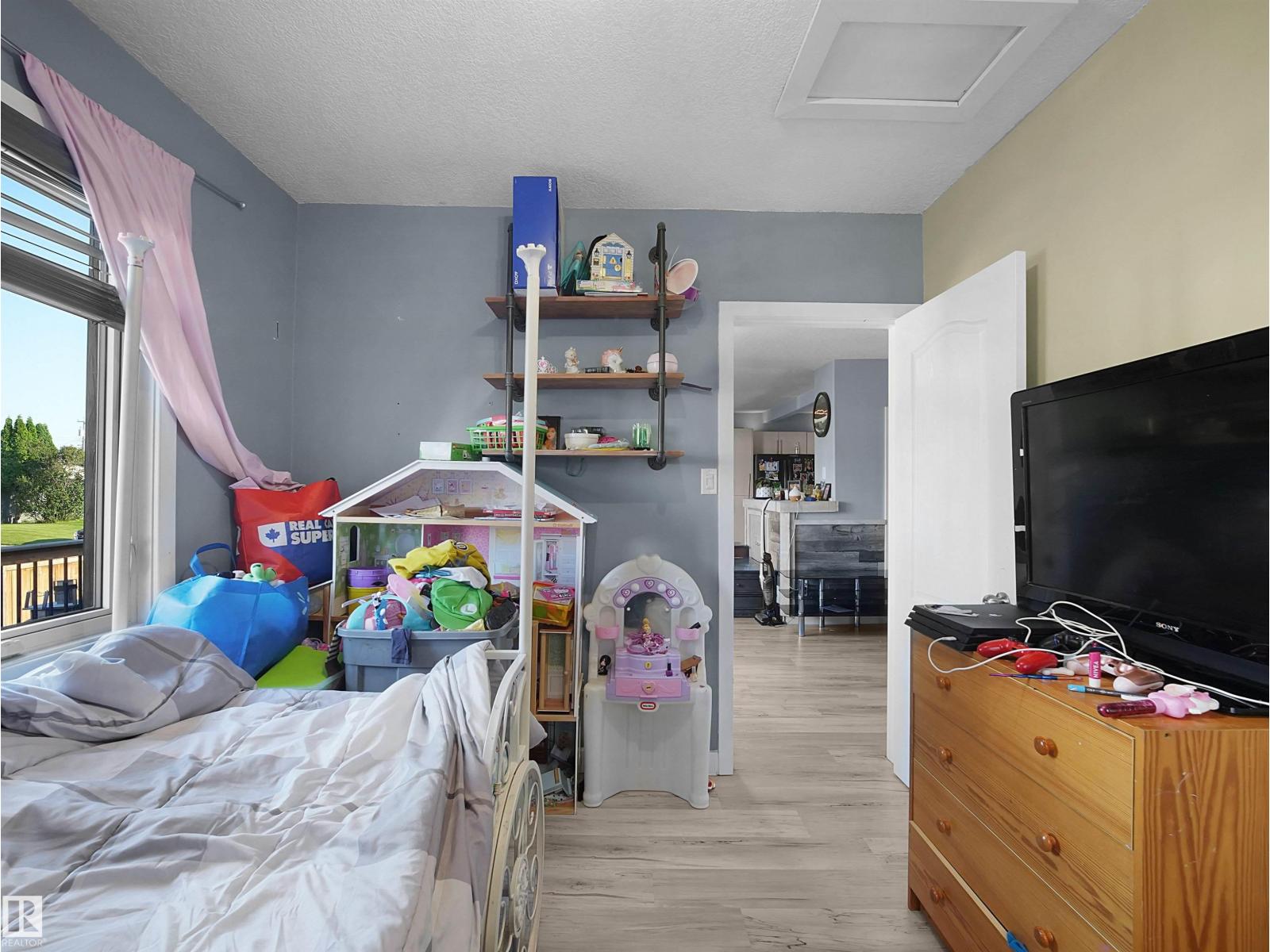 13338 131 ST NW - 21