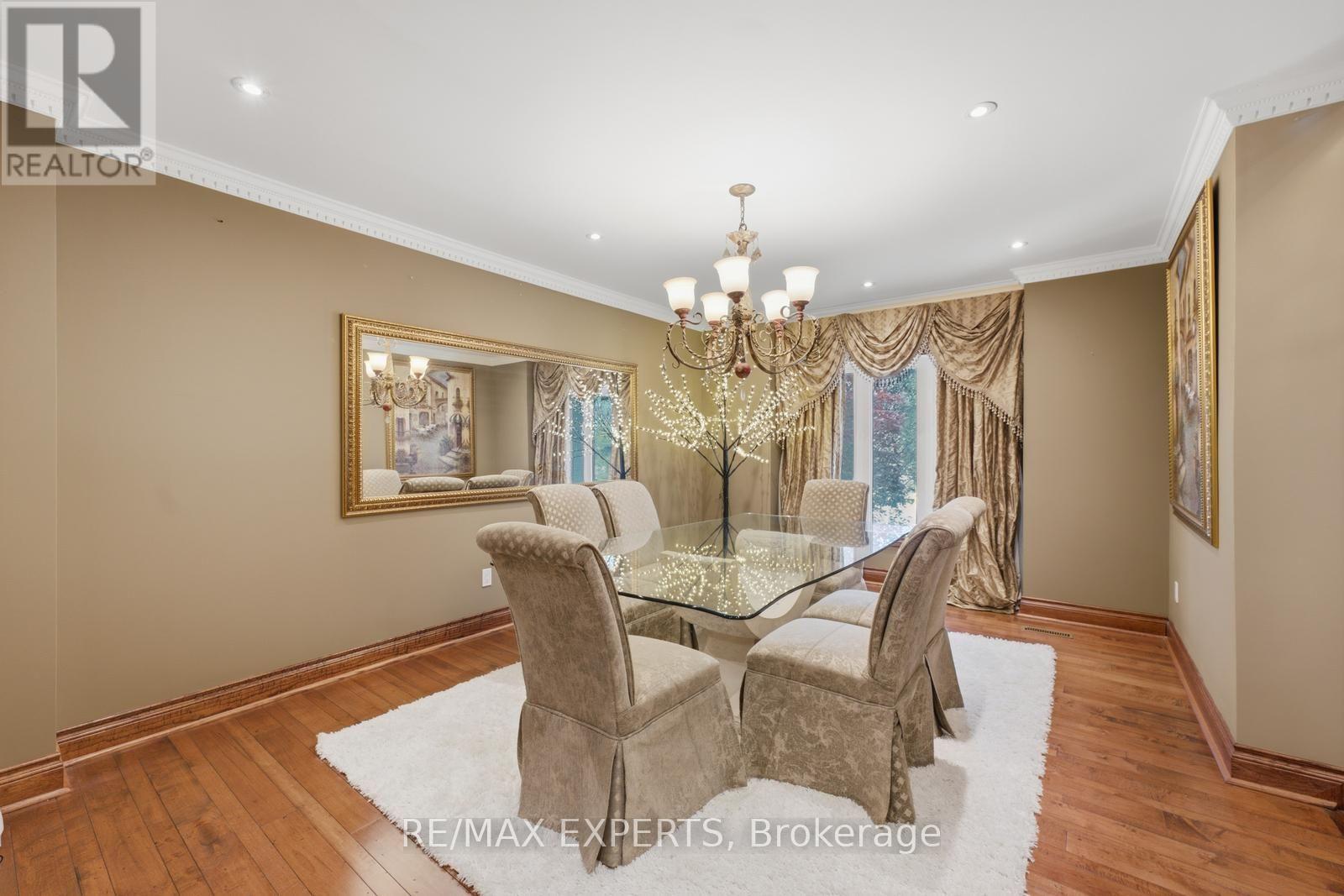 215 VELMAR DRIVE - 7