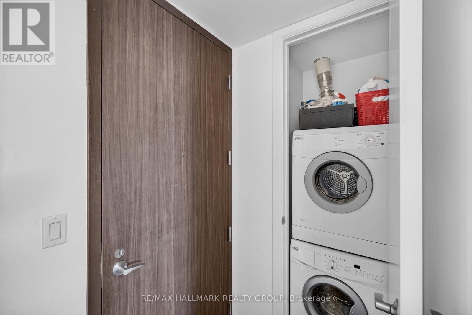#408 201 PARKDALE AVENUE - Image 24